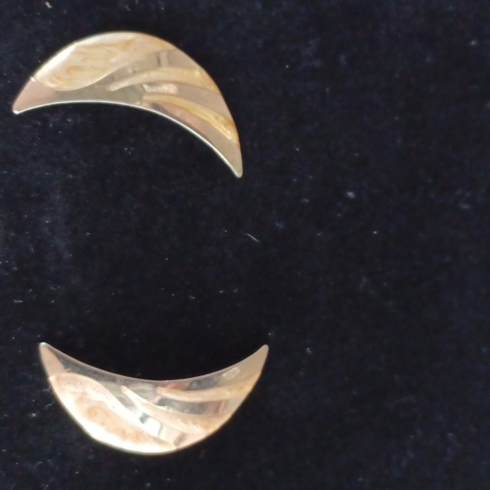 Earings